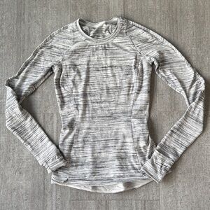 Lululemon long sleeve top in grey and white size 2